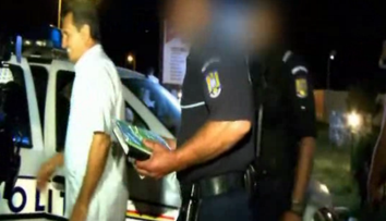 O farsa cu final NEASTEPTAT: Nea Marin, saltat de jandarmi in timpul emisiunii. Vezi ce s-a intamplat: VIDEO