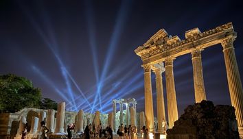 Țara vizitată de milioane de români anual deschide muzee noaptea. 20 de situri istorice pot fi vizitate după apus în 2026