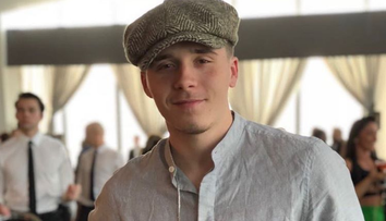 Brooklyn Beckham a fost surprins sarutand o alta fata dupa despartirea de Chloe Grace Mortez