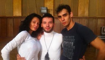 Cu o zi inainte de debutul show-ului, <span style=