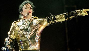 Un documentar controversat despre trecutul întunecat al lui Michael Jackson stârnește mânia familiei megastarului