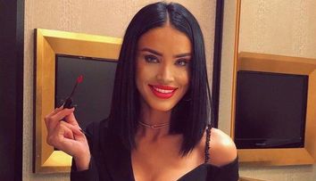 Adelina Pestrițu, din nou în lenjerie intimă pe Instagram: “Fața mea de acasă”