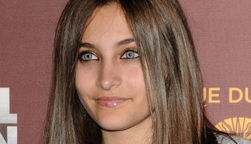 Paris Jackson si-a schimbat din nou look-ul: de la fetita cuminte, la pustoaica rebela. Cum arata acum fiica lui Michael