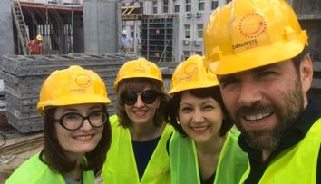 Fondatoarele ”Dăruiește Viață”,  premiate la E! People’s Choice Awards