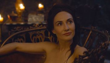 A apărut goală în Game of Thrones, dar nu crede că era necesar. Ce spune Melisandre despre scenele sale sexy