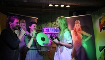 Alexandra Stan si-a lansat primul album din cariera: 