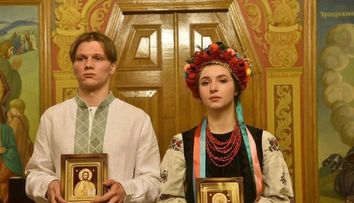 Un cuplu din Ucraina s-a căsătorit înainte de a-și apăra țara de invazia rusă