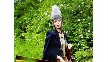 Iulia Albu comentează fotografiile și ținutele vedetelor de pe Instagram. Ironiile adresate acestora
