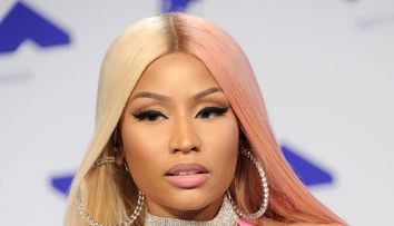 Nicki Minaj, gafă vestimentară majoră pe scena. Filmulețul care a aprins imaginația fanilor
