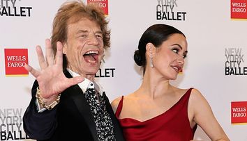 Octogenar și îndrăgostit! Mick Jagger, apariție controversată la 82 de ani alături de logodnica cu 44 de ani mai tânără