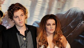 Dezvăluire șocantă: Lisa Marie Presley a trăit timp de două luni cu cadavrul fiului ei în casă: 
