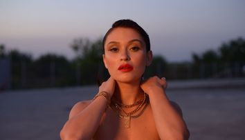 Mâine, Irina Rimes revine cu o schimbare de stil și o colaborare inedită cu Cris Cab pentru piesa „Your Love”
