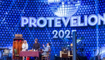 De Anul Nou, ai chef de distracție, ai chef de PROTEVELION! În această seară, de la ora 20:00, Raluka și Pavel Bartoș te invită la petrecerea pe care o vei ține minte tot anul!