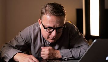 INTERVIU Marius Florea Vizante, din Videochat: ”În perioada copilăriei, nu m-am bucurat de educație sexuală”