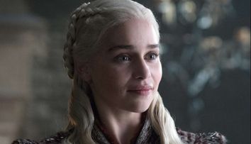 Actrița principală din serialul Game of Thrones, la un pas de moarte! Celebra Emilia Clarke povestește cum a fost operată de urgență pe creier: „Eram convinsă că...”. Cu ce simptome s-a confruntat