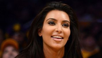 Primele imagini cu Kim Kardashian dupa ce a nascut. A stat ascunsa doua luni pentru a slabi, insa prima ei aparitie in public a fost un dezastru