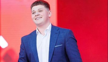 Cum interpretează Oleg Spînu piesa „Numai iubirea” din repertoriul lui Pepe. Reacția admiratorilor: „Balsam pe suflet!”