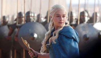 Adevarul despre scenele nud in care a aparut pe micile ecrane. Ce a declarat Emilia Clarke despre corpul ei