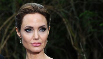 Ce i-a scris o adolescentă afgană Angelinei Jolie. Actrița și-a făcut Instagram doar pentru a-i împărtăși mesajul