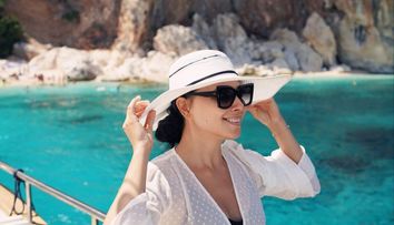 Imagini spectaculoase din Sardinia cu prezentatoarea Corina Caragea. „Cele mai frumoase plaje din Europa sunt aici”