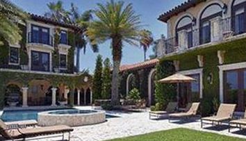 Anna Kournikova isi vinde vila din Miami! Vezi cat cere pe ea!