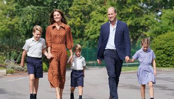 Imagini virale cu ducii de Cambridge și cei trei copii! George, Charlotte și Louis au început școala
