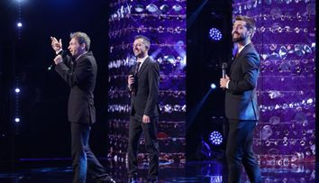 Românii au talent 2023. Băieții de la Christall Sound Trio au ridicat publicul în picioare: 