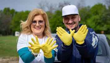 Cum au petrecut de Ziua Pământului Liana Stanciu, Nick Nnd și Johny Romano