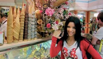 De ce este asa de dulce Corina Caragea? Pentru ca este prima la clatite
