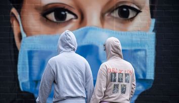Restricție pentru reducerea răspândirii coronavirusului. Britanicii nu au voie sa facă sex cu persoane din afara locuinței