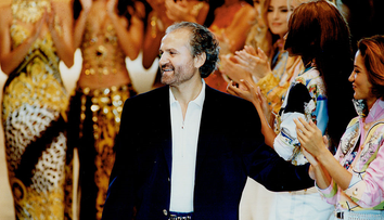 Documentarul despre viața designerului Gianni Versace are un român în echipa de producție