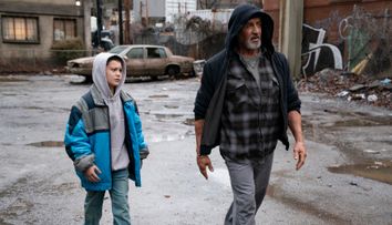 Nu e un blockbuster, dar m-a prins instant! De ce să vezi „Samaritan” cu Sylvester Stallone pe VOYO