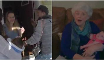 Asta este cea mai frumoasa surpriza de Craciun: Un cuplu a prezentat familiei bebelusul secret