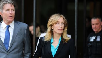 Felicity Huffman, din Neveste disperate, a pledat „vinovată” în dosarul de mituire a unor profesori