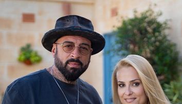 Elena, soția lui CRBL, și-ar fi făcut bagajele și-ar fi părăsit domiciliul conjugal. Unde ar fi plecat