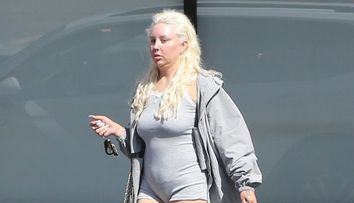 Cândva era una dintre cele mai iubite vedete de la Hollywood.  Au urmat ani de excese, scandaluri și apariții bizare, dar acum surprinde după ce a slăbit 18 kilograme