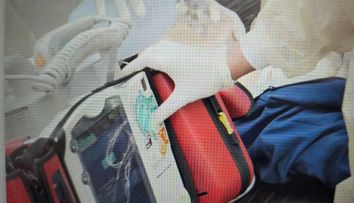 Angajatul unei bănci a intrat în stop cardiac la locul de muncă. Nicio ambulanță cu medic nu era disponibilă. Cum a fost salvat bărbatul de 38 de ani