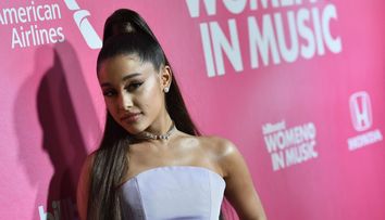 Ariana Grande lansează albumul 