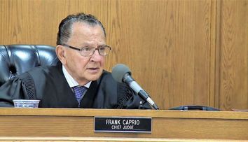 A murit Frank Caprio, supranumit „cel mai blând judecător din lume”. Care este cauza decesului