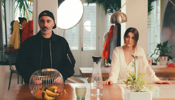 VIDEO Cabron și Theo Rose, colaborare „fructuoasă” pentru piesa Fructul interzis