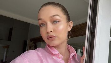 Gigi Hadid, cu burta de gravidă la vedere pe Instagram. „Din față se vede diferit”