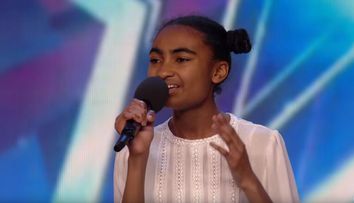 Prezentatorii au apasat pe Golden Buzz dupa ce s-a oprit din cantat. Tanara care a impresionat la Britain's Got Talent