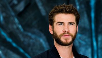 Dovada că Liam Hemsworth a trecut peste despărțirea de Miley Cyrus. Unde a fost fotografiată noua iubită a actorului