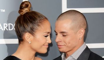 Se comporta ca o familie, desi nu admit ca s-au impacat. Cum au fost surprinsi J.Lo. si Casper Smart in timpul liber