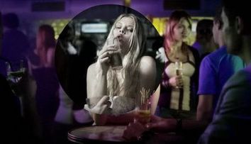 Impactul pe care il are alcoolul asupra comportamentului unei persoane. Vezi un SUPER VIDEO