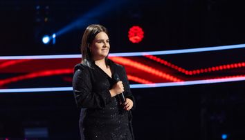 Vocea României, 27 septembrie. Andra Argișanu a făcut senzație pe scenă, la doar 17 ani! Concurenta a întors toate cele patru scaune și i-a făcut pe antrenori să se dueleze în argumente: „Mi-ar plăcea mult să vii la mine în echipă!”