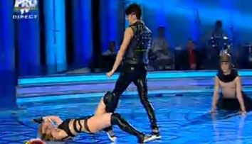 Corina Bud si Eduard Vasile - un freestyle spectaculos la “Dansez pentru tine”! VIDEO