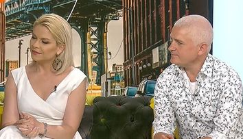 Andreea Marinescu și Virgil Ianțu, experiment unic. Au mers prin oraș, legați la ochi, pentru a afla problemele nevăzătorilor