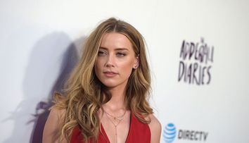 Amber Heard, ipostază adorabilă alături de fetița ei: “Ea e șefa!”