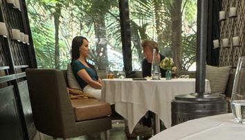 Cine este femeie misterioasă cu care Matthew Perry a luat cina chiar înainte să moară. Dezvăluiri despre ultimele ore ale actorului